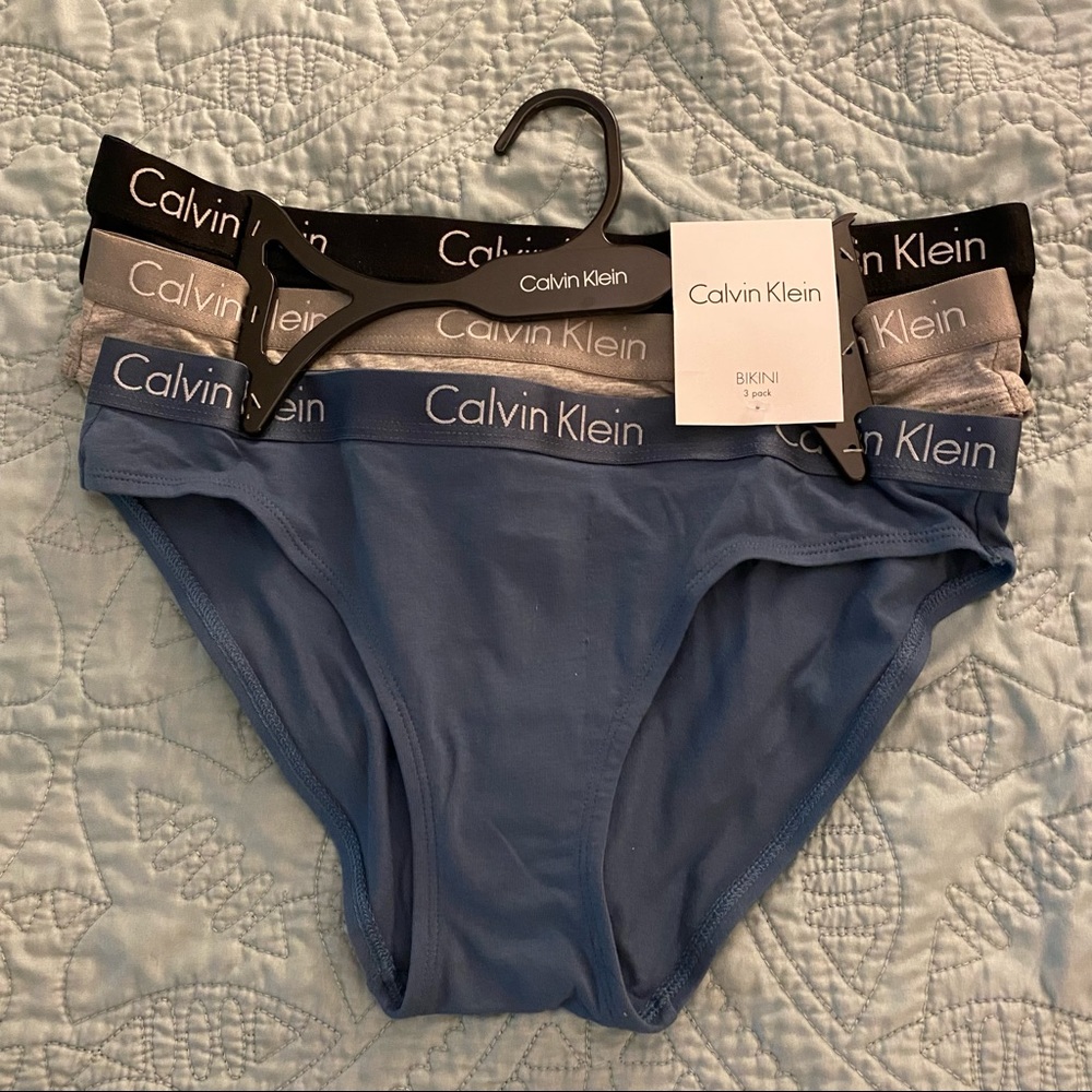 NWT Calvin Klein Bikini 3-pack